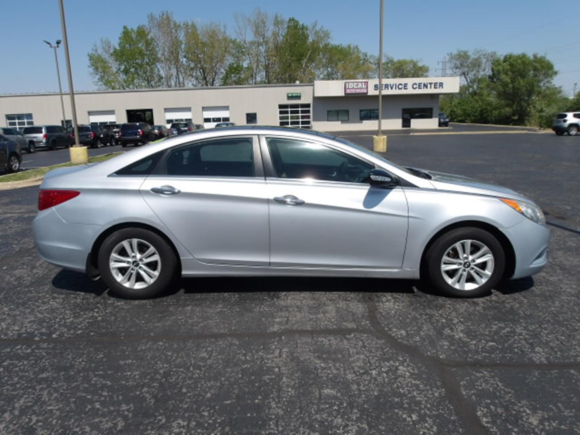 Vehicle Image 2